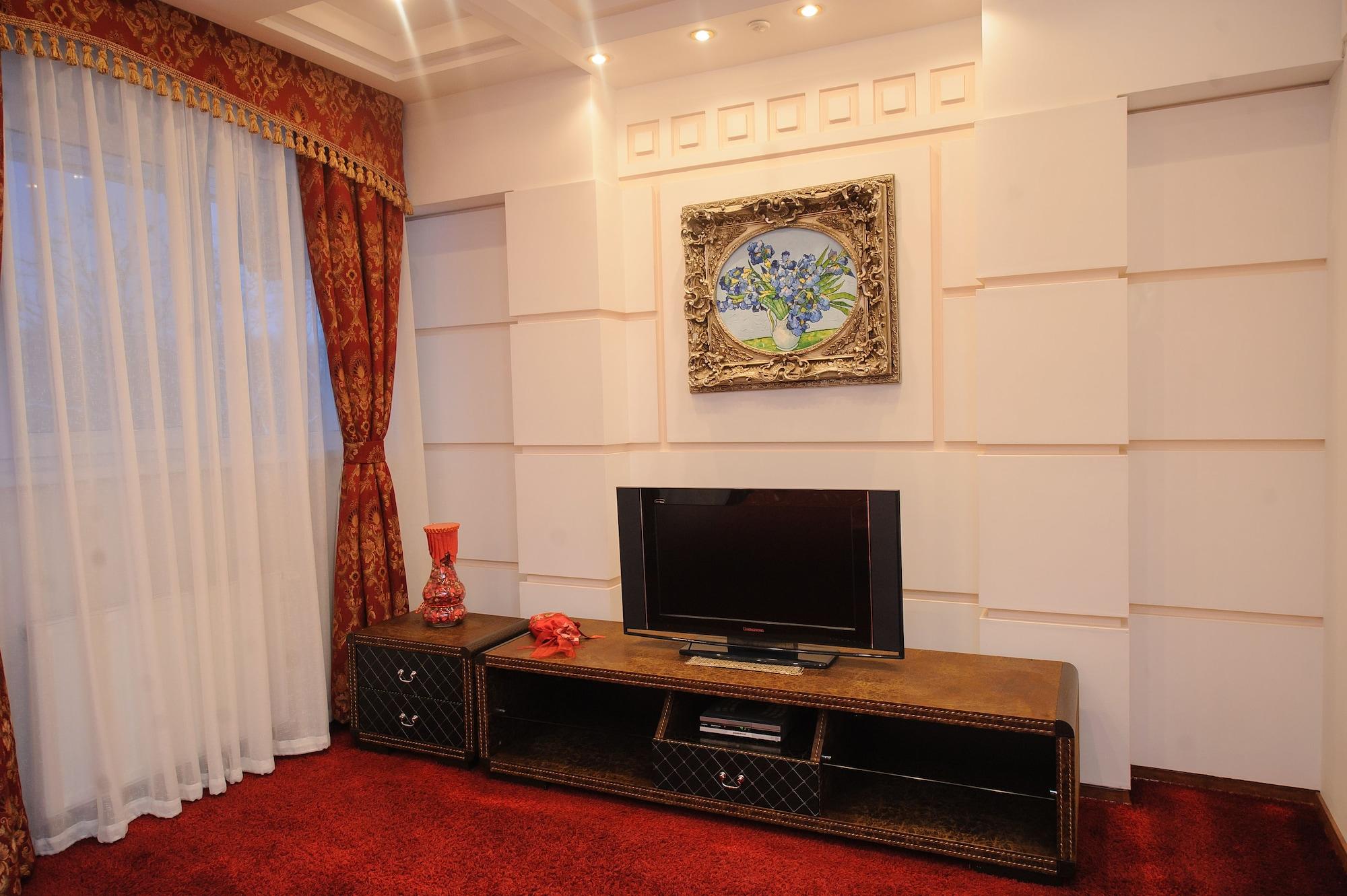 Hotel Royal Park Chişinău Esterno foto