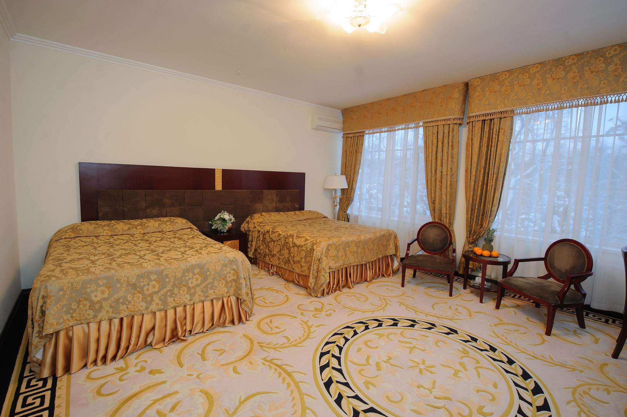 Hotel Royal Park Chişinău Esterno foto