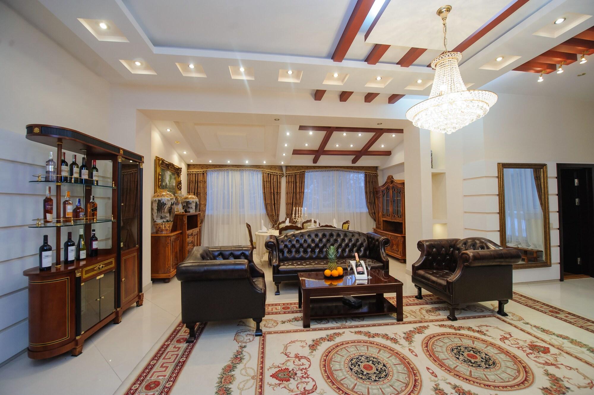 Hotel Royal Park Chişinău Esterno foto