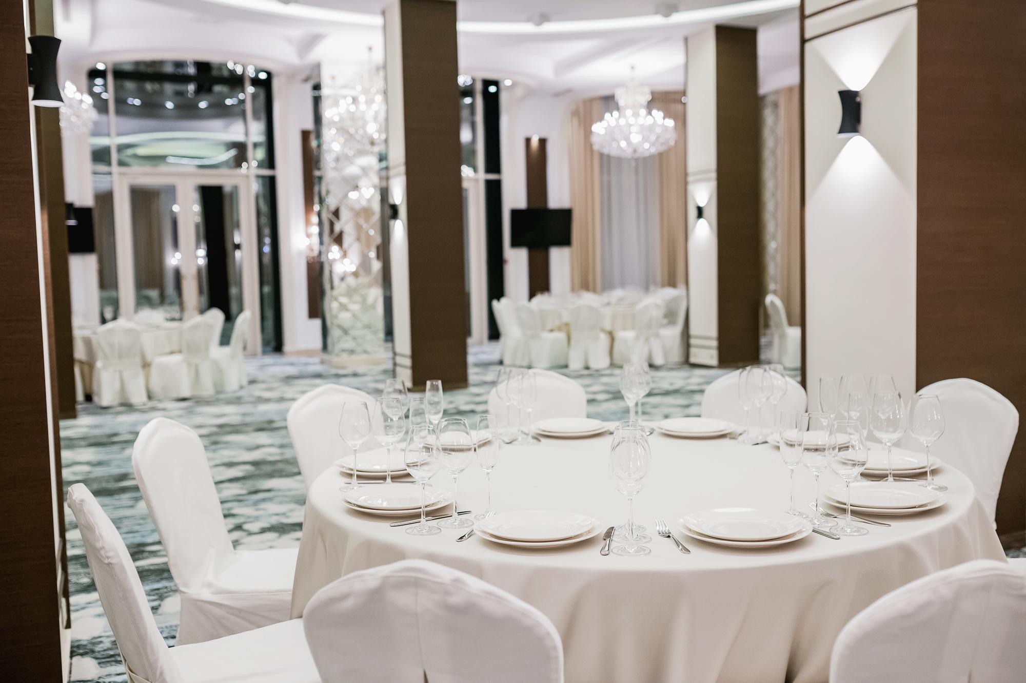 Hotel Royal Park Chişinău Esterno foto