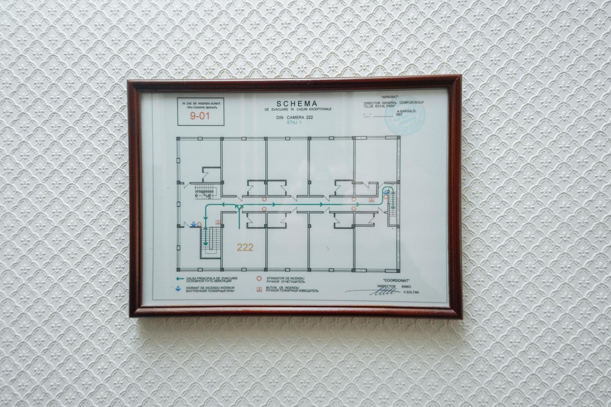 Hotel Royal Park Chişinău Esterno foto